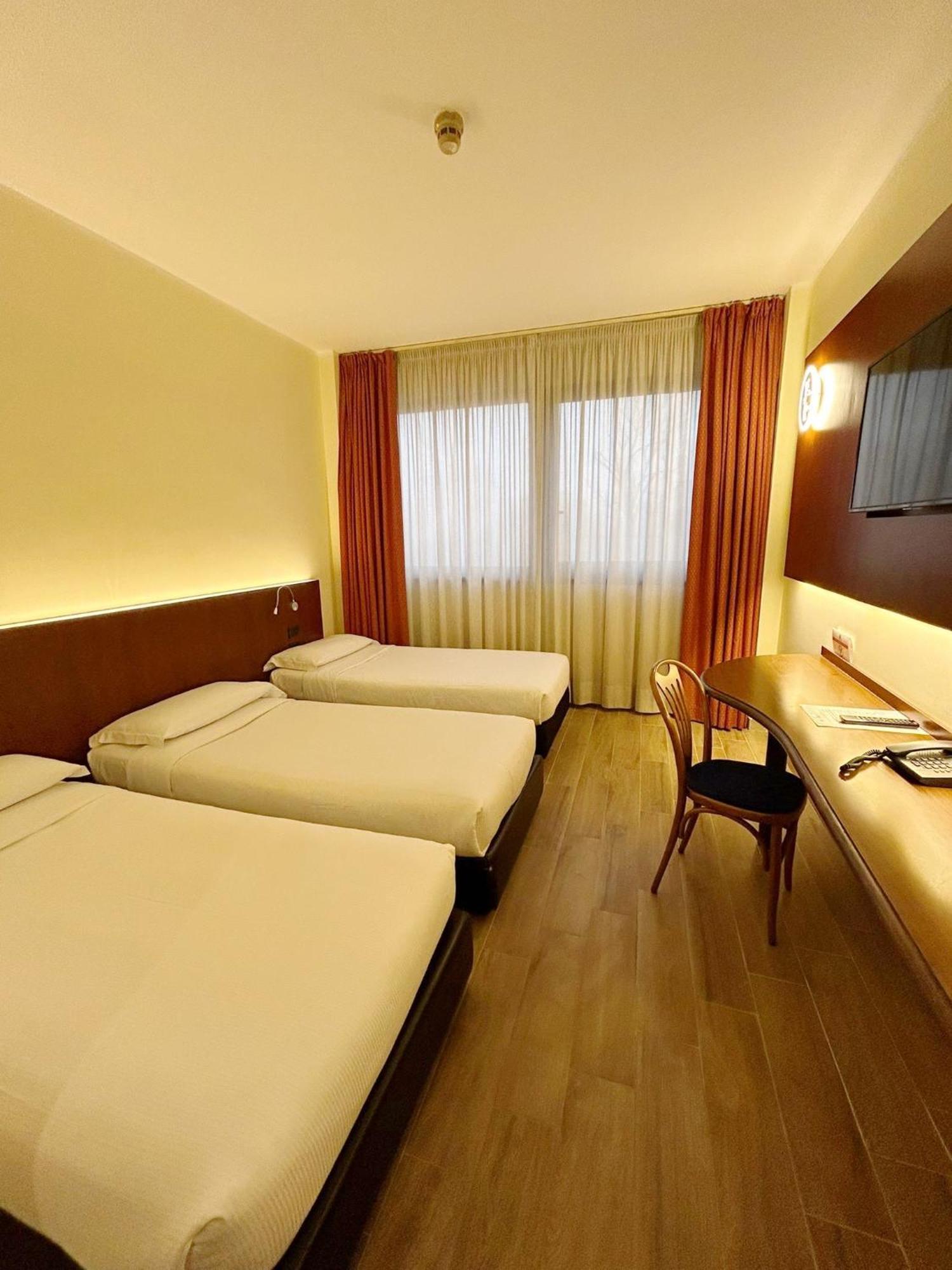 Ih Hotels Milano Blu Visconti Trezzano sul Naviglio Dış mekan fotoğraf